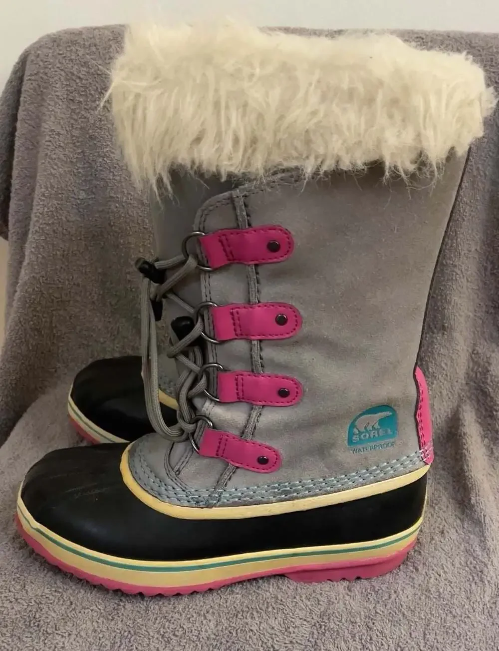 Sorel Youth Joan of Arctic Waterproof Suede Winter Boots Gray and Pink